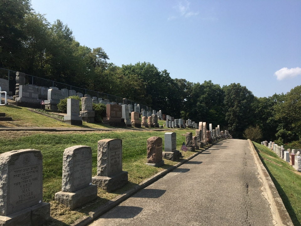Agudath Achim Cemetery in Beaver Falls